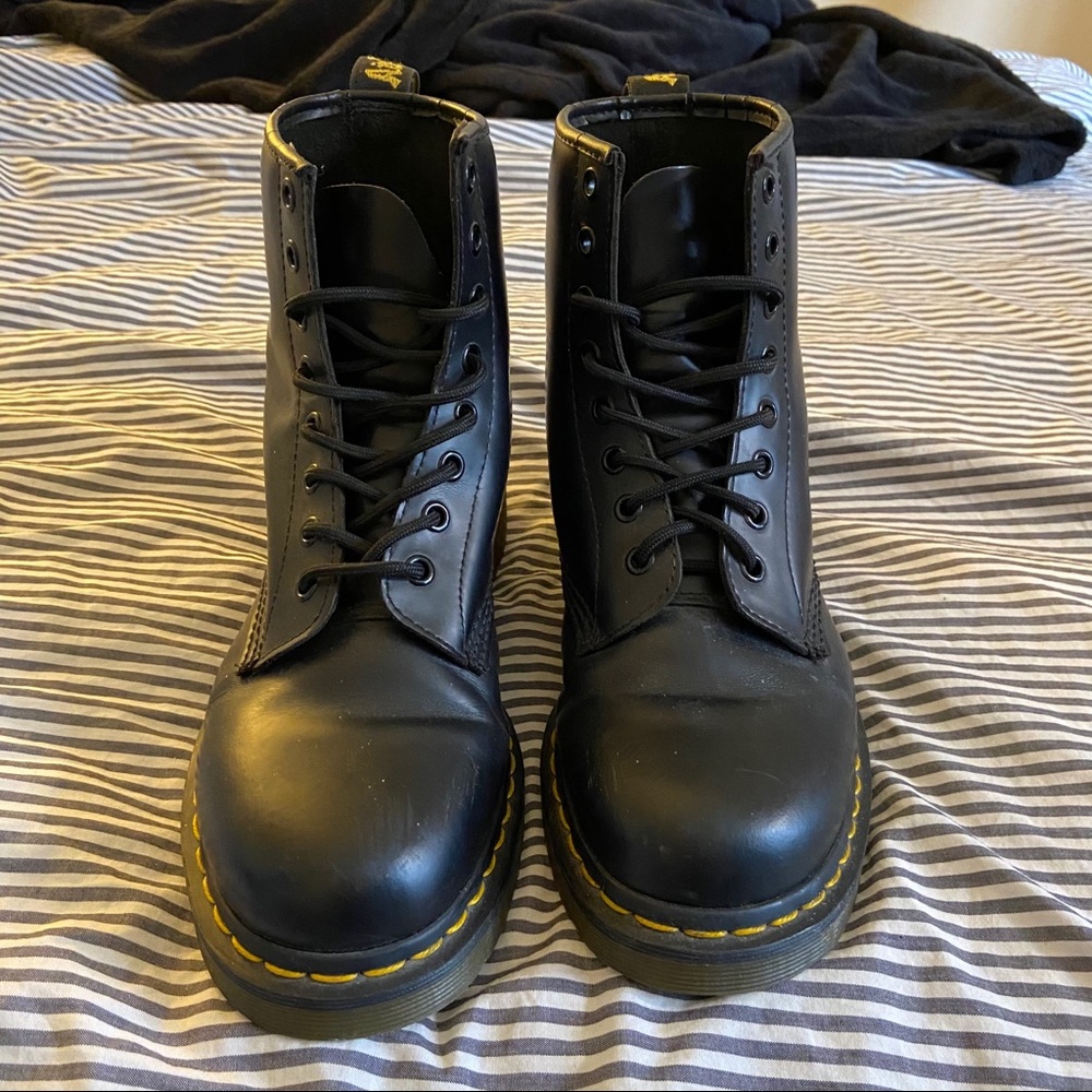 Dr. Martens - 1460 8 Eye Boots